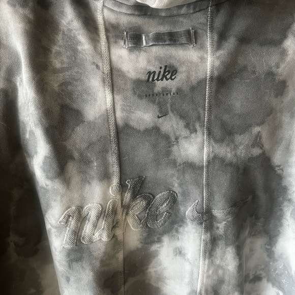 Nike Gray Acid Wash Tie-Dye Sweatshirt and joggers set like new - Picture 11 of 16